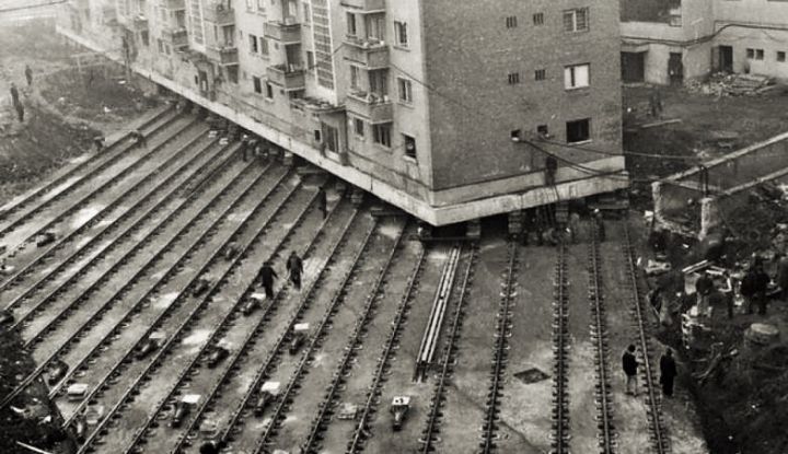 Как в Москве передвигали многоэтажки весом в тысячи тонн